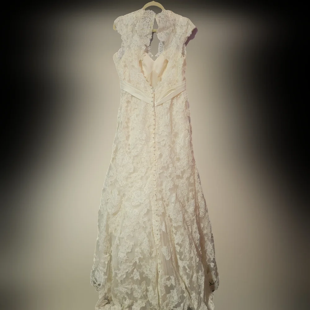 Allure Bridal Style C155 Size 12 - Picture 2 of 8